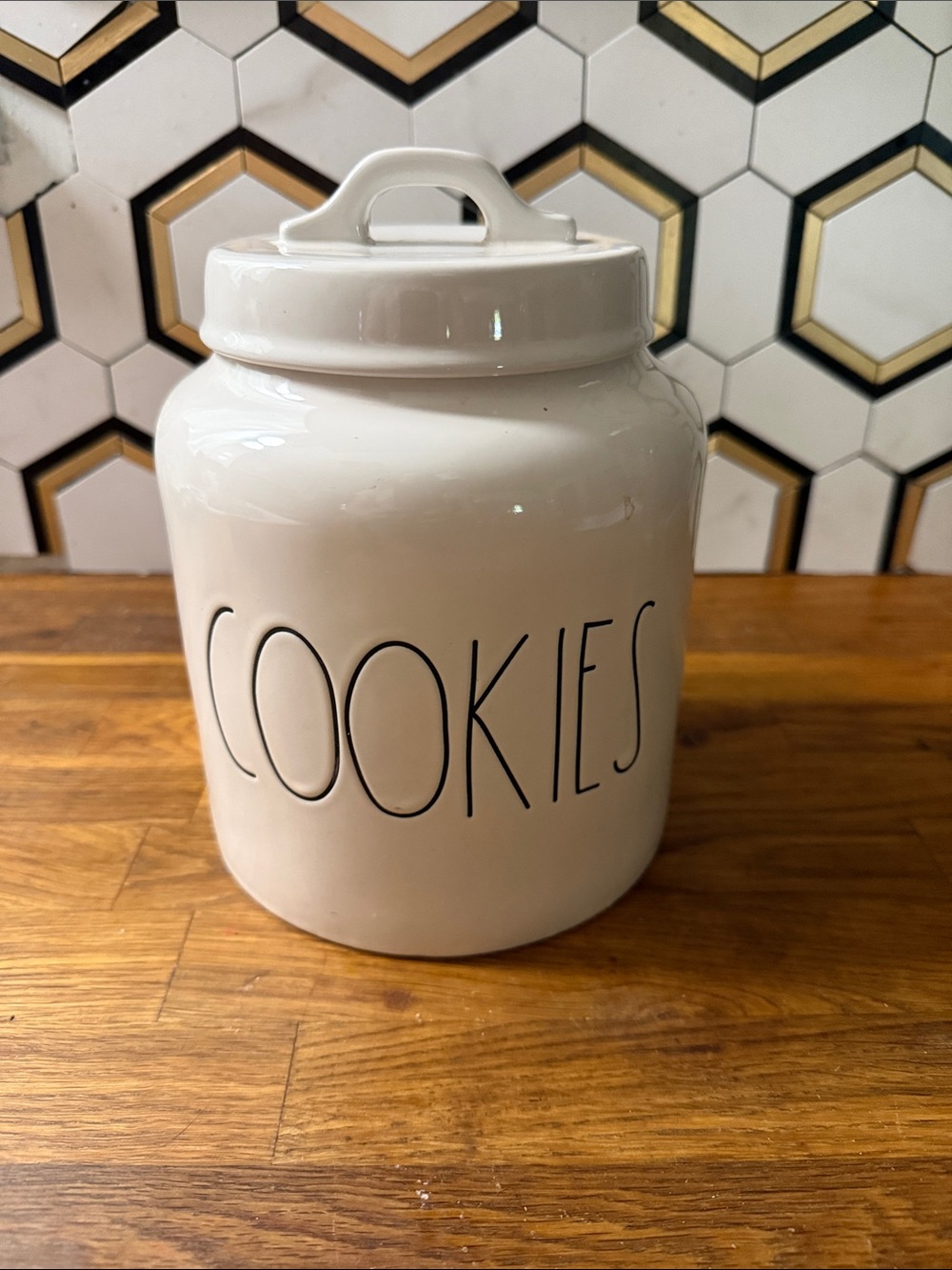 Rae Dunn Cookies Jar with Lid - Home Kitchen